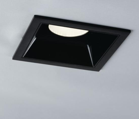 Spot encastrable LED LANDER antireflet, bord noir et réflecteur chromé 15w